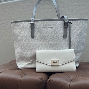 Micheal Kors bag
